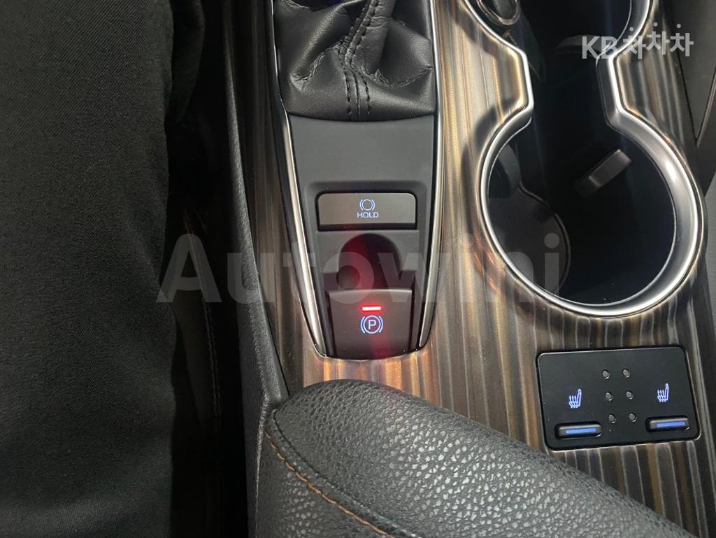 2019 TOYOTA CAMRY 2.5 XLE - 9