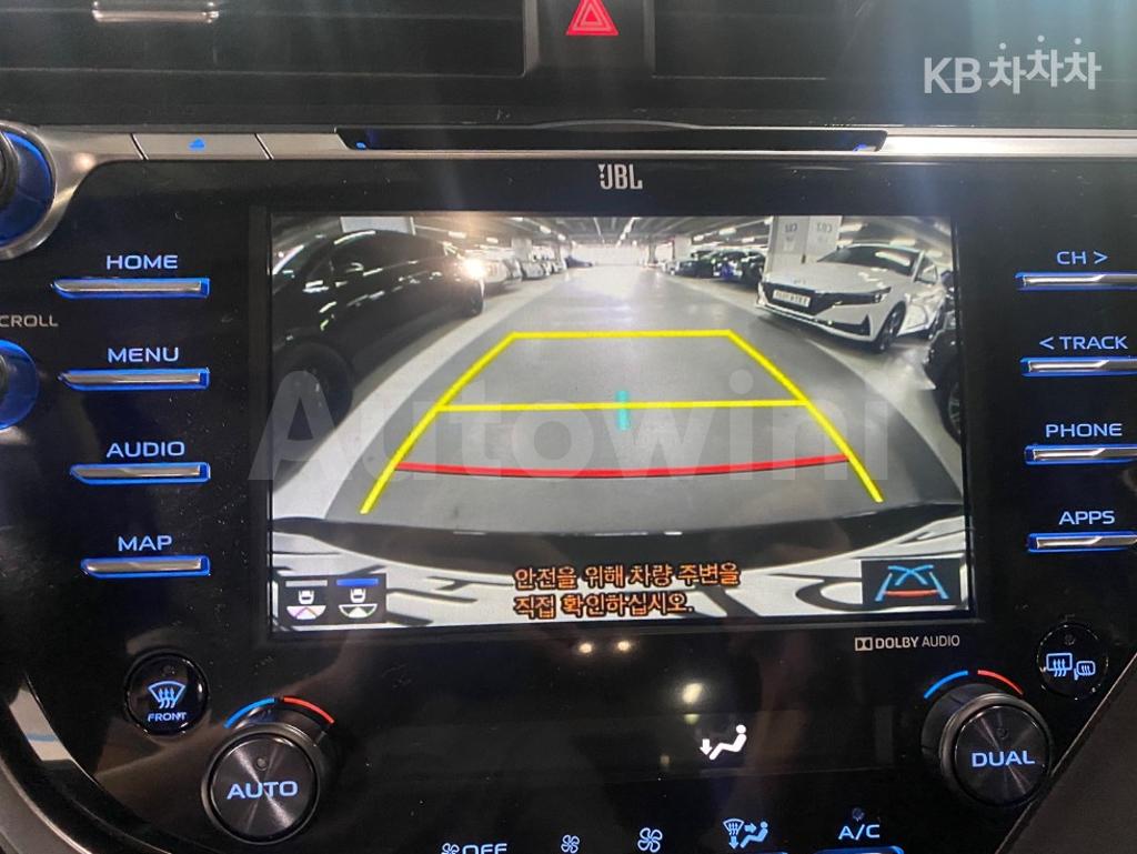 2019 TOYOTA CAMRY 2.5 XLE - 10