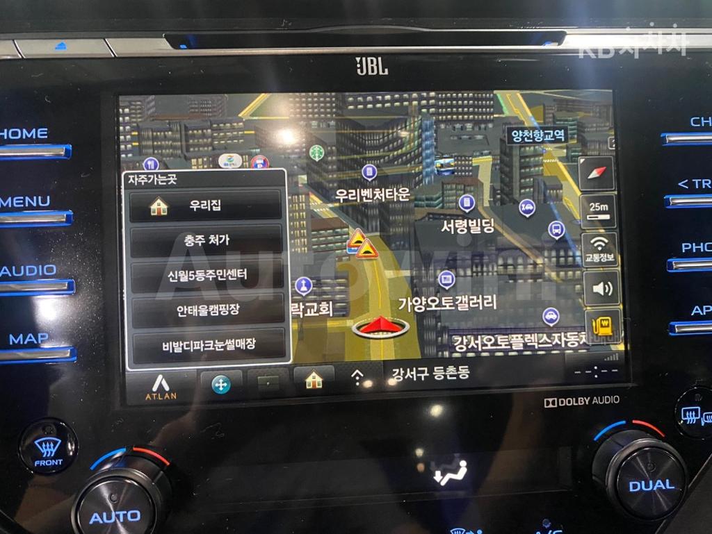 2019 TOYOTA CAMRY 2.5 XLE - 11
