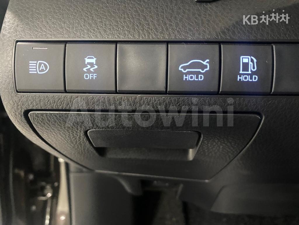 2019 TOYOTA CAMRY 2.5 XLE - 13