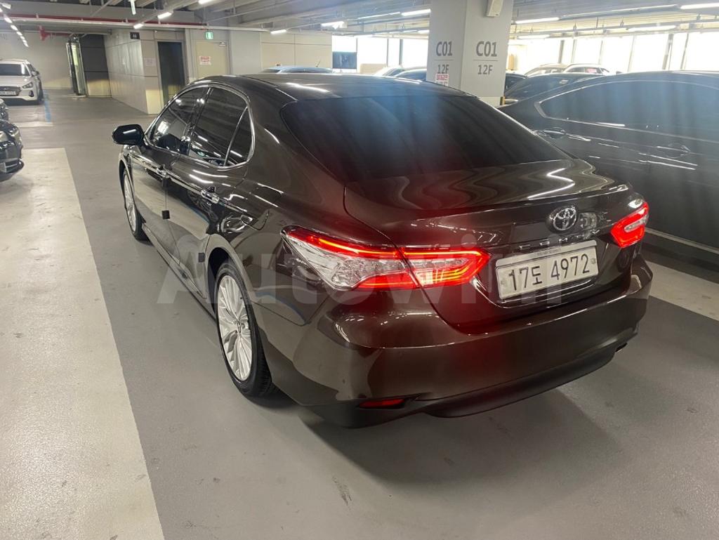 2019 TOYOTA CAMRY 2.5 XLE - 16