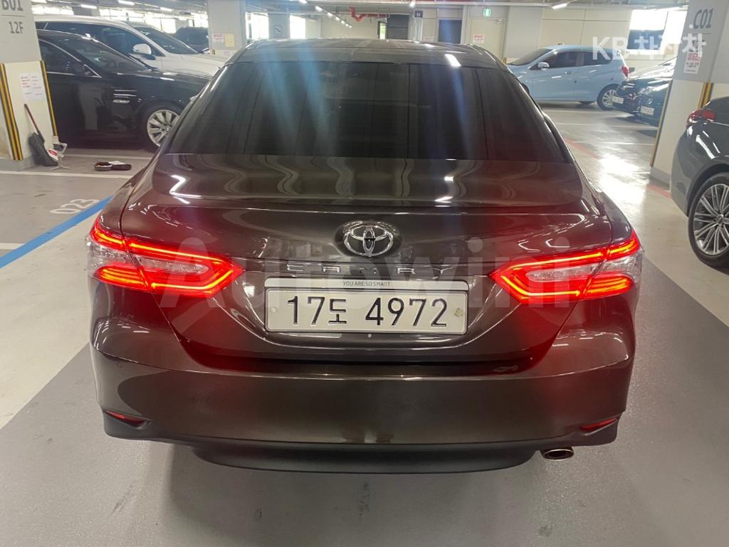 2019 TOYOTA CAMRY 2.5 XLE - 17