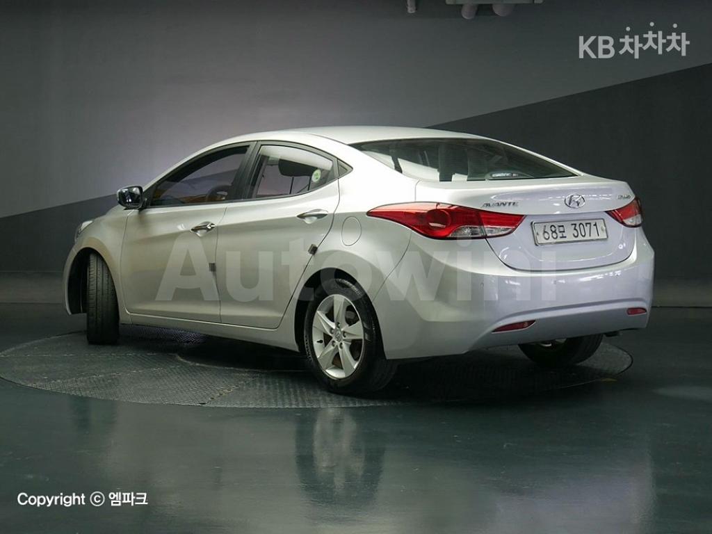 KMHDG41DBBU073874 2010 HYUNDAI AVANTE MD ELANTRA M16 GDI LUXURY-1