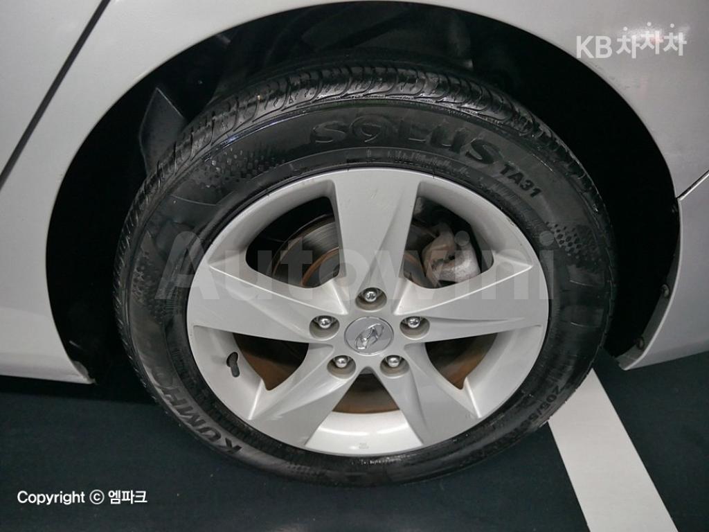 2010 HYUNDAI AVANTE MD ELANTRA M16 GDI LUXURY - 12