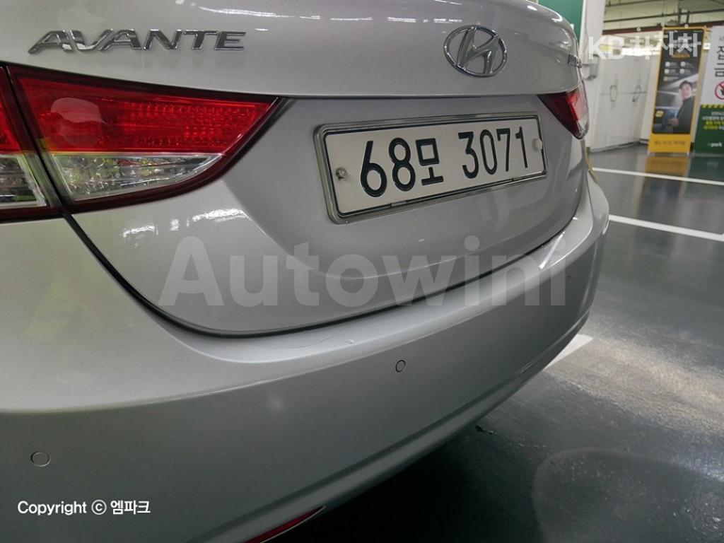 2010 HYUNDAI AVANTE MD ELANTRA M16 GDI LUXURY - 18