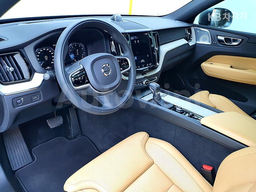 2020 VOLVO XC60 T6 INSCRIPTION - 10