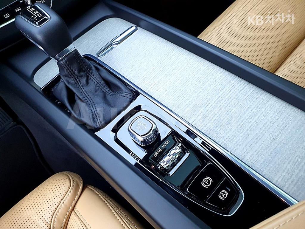 2020 VOLVO XC60 T6 INSCRIPTION - 15