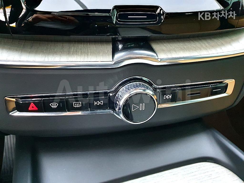 2020 VOLVO XC60 T6 INSCRIPTION - 17