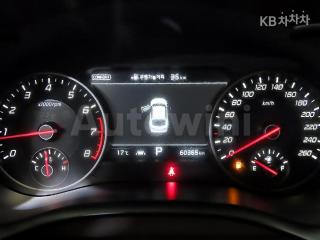 2020 KIA STINGER 2.0 TURBO 4WD PLATINUM - 9