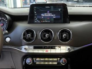 2020 KIA STINGER 2.0 TURBO 4WD PLATINUM - 11