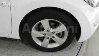2013 HYUNDAI AVANTE MD ELANTRA M16 GDI SMART - 8