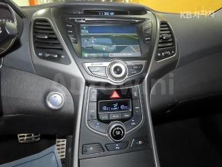 2015 HYUNDAI  AVANTE ELANTRA 1.6 GDI 텐밀리언 LIMITED - 11