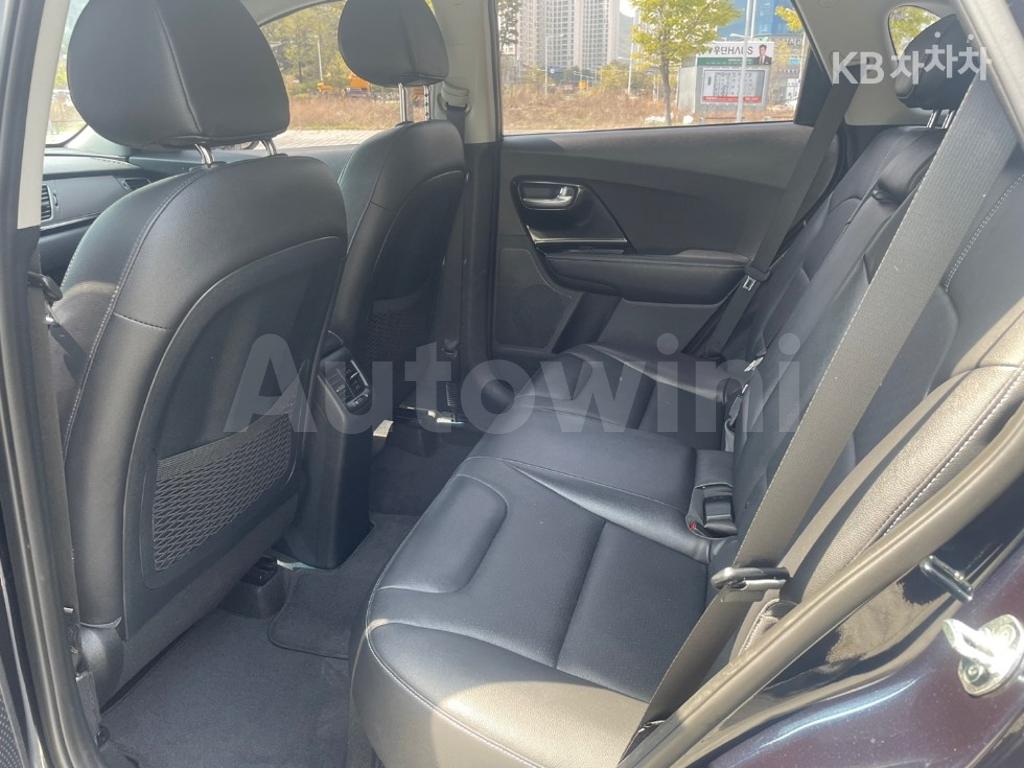 2017 KIA NIRO 1.6 PRESTIGE - 21