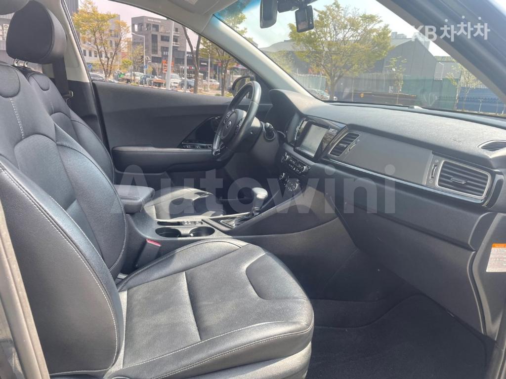 2017 KIA NIRO 1.6 PRESTIGE - 25