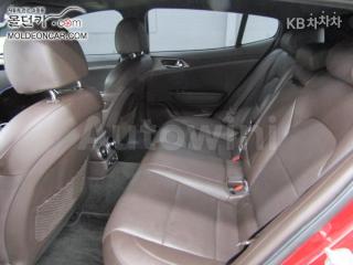 2019 KIA STINGER 2.0 TURBO 2WD PLATINUM - 10