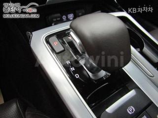 2019 KIA STINGER 2.0 TURBO 2WD PLATINUM - 11