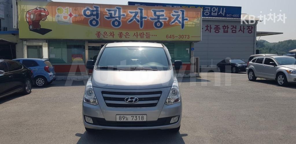 KMFWBX7KBHU877481 2017 HYUNDAI GRAND STAREX H-1 5 SEATS VAN CVX MORDERN-0