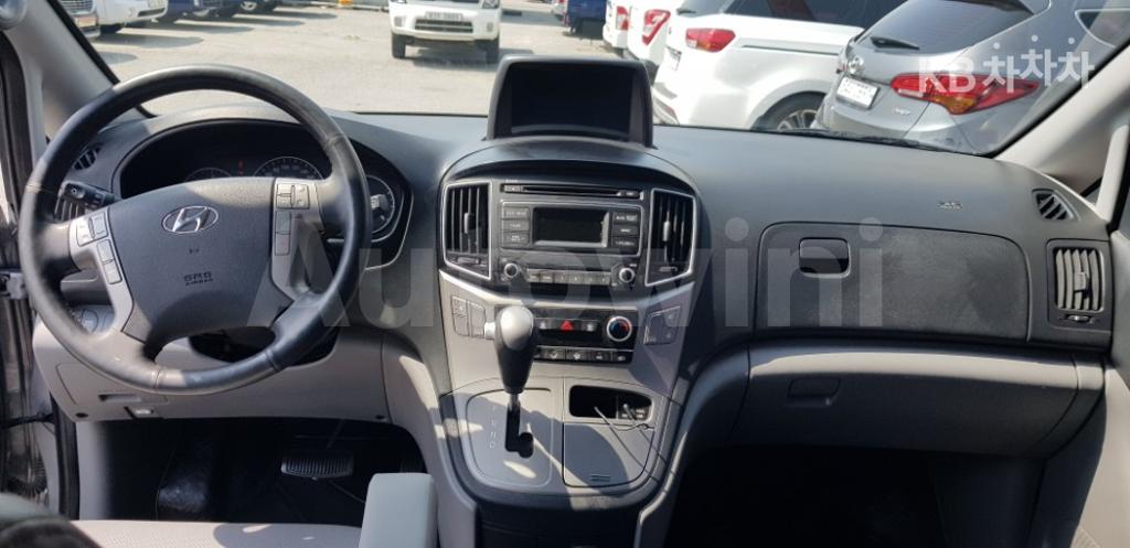 2017 HYUNDAI GRAND STAREX H-1 5 SEATS VAN CVX MORDERN - 8