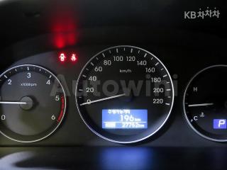 2021 HYUNDAI  GRAND STAREX VAN 5 SEATS SMART - 9