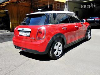 WMWXT3102F2B74963 2015 MINI COOPER 5DOORS D 1.5-3