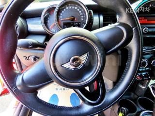 2015 MINI COOPER 5DOORS D 1.5 - 8