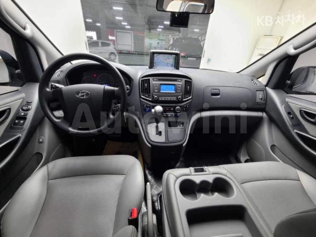 KMJWA37KBJU960621 2018 HYUNDAI GRAND STAREX H-1 12 SEATS-5