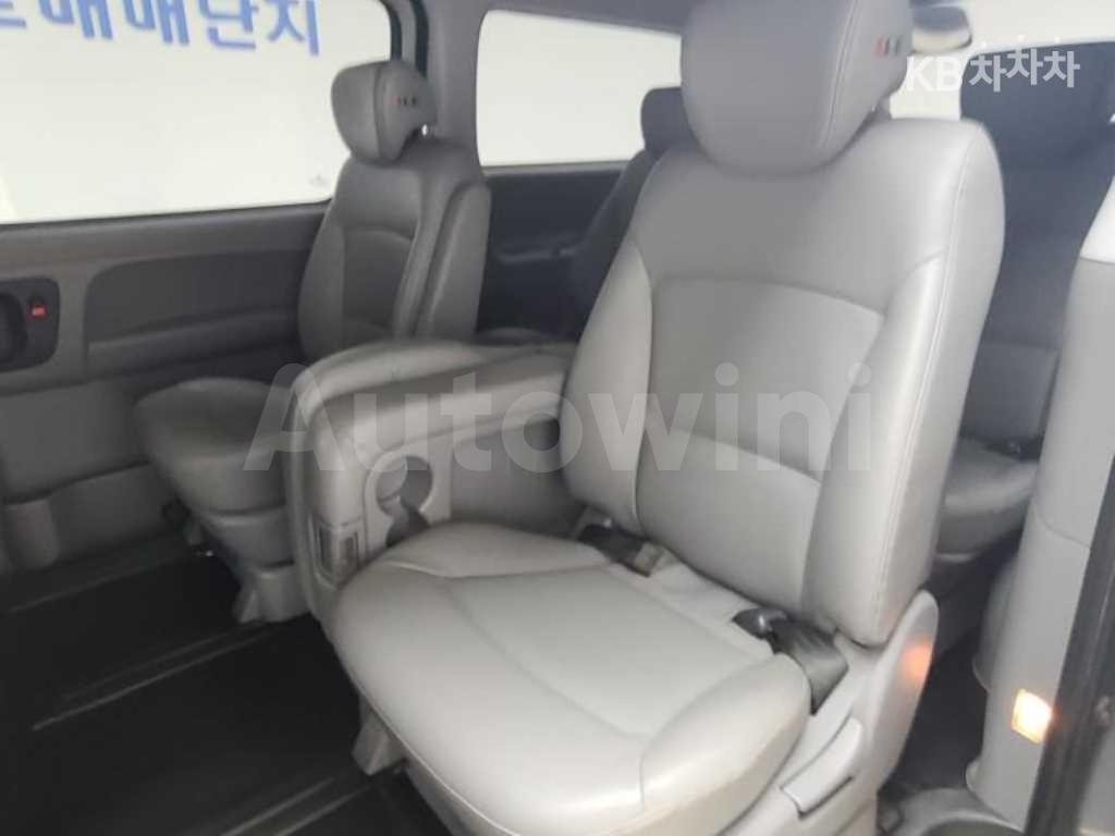 2018 HYUNDAI GRAND STAREX H-1 12 SEATS - 16