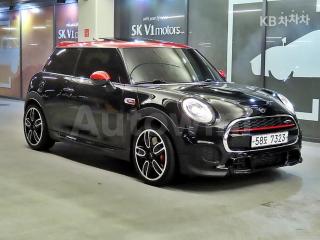 WMWXM9107J2F97319 2018 MINI COOPER S 1.6 JCW 캠든-0