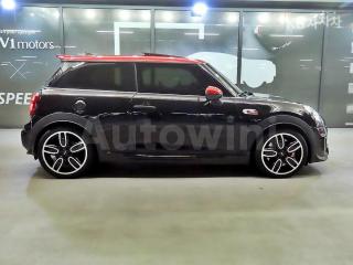 WMWXM9107J2F97319 2018 MINI COOPER S 1.6 JCW 캠든-2