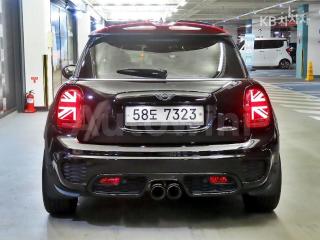 WMWXM9107J2F97319 2018 MINI COOPER S 1.6 JCW 캠든-4