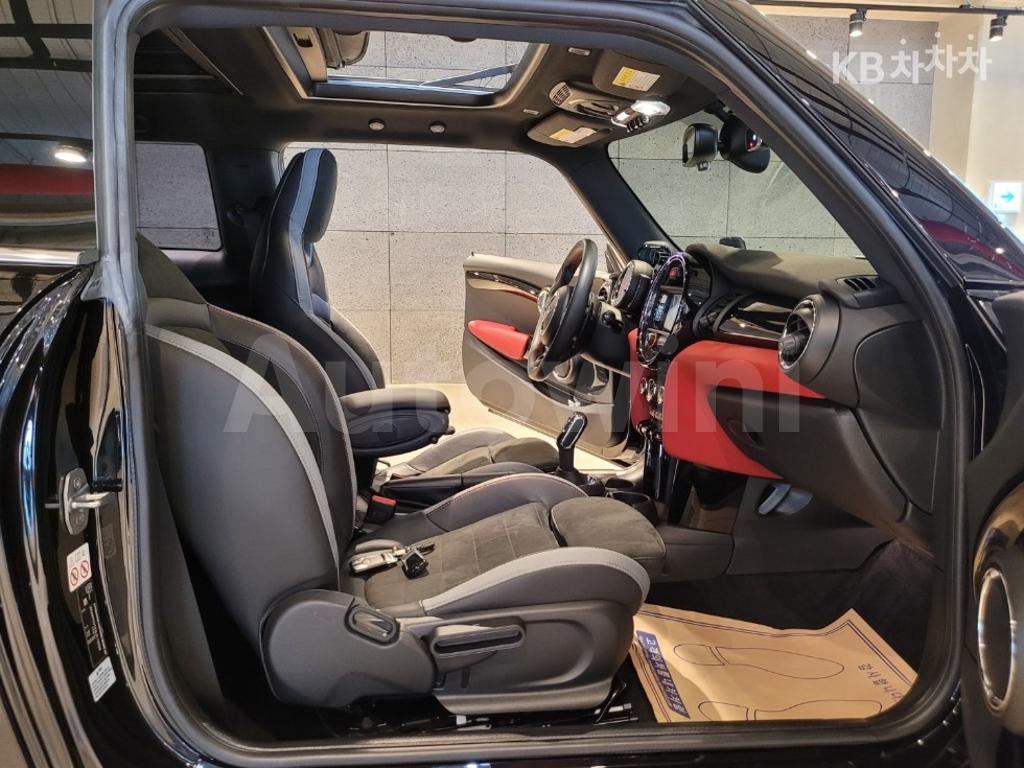 2020 MINI COOPER 3DOORS S 2.0 JCW - 19
