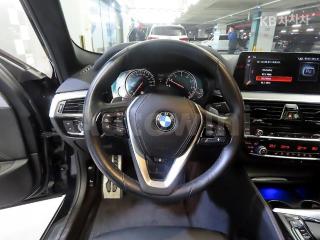 2018 BMW  5SERIES G30  530I M SPORT - 8