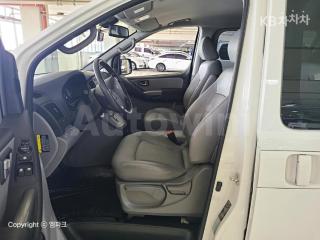 KMFWBX7KBJU925935 2018 HYUNDAI GRAND STAREX H-1 5 SEATS VAN CVX SMART-4