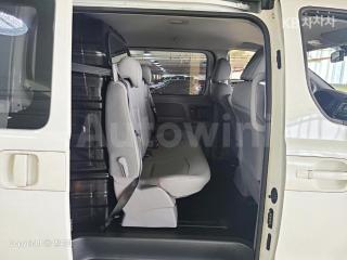 2018 HYUNDAI GRAND STAREX H-1 5 SEATS VAN CVX SMART - 17