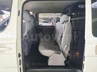 2018 HYUNDAI GRAND STAREX H-1 5 SEATS VAN CVX SMART - 18