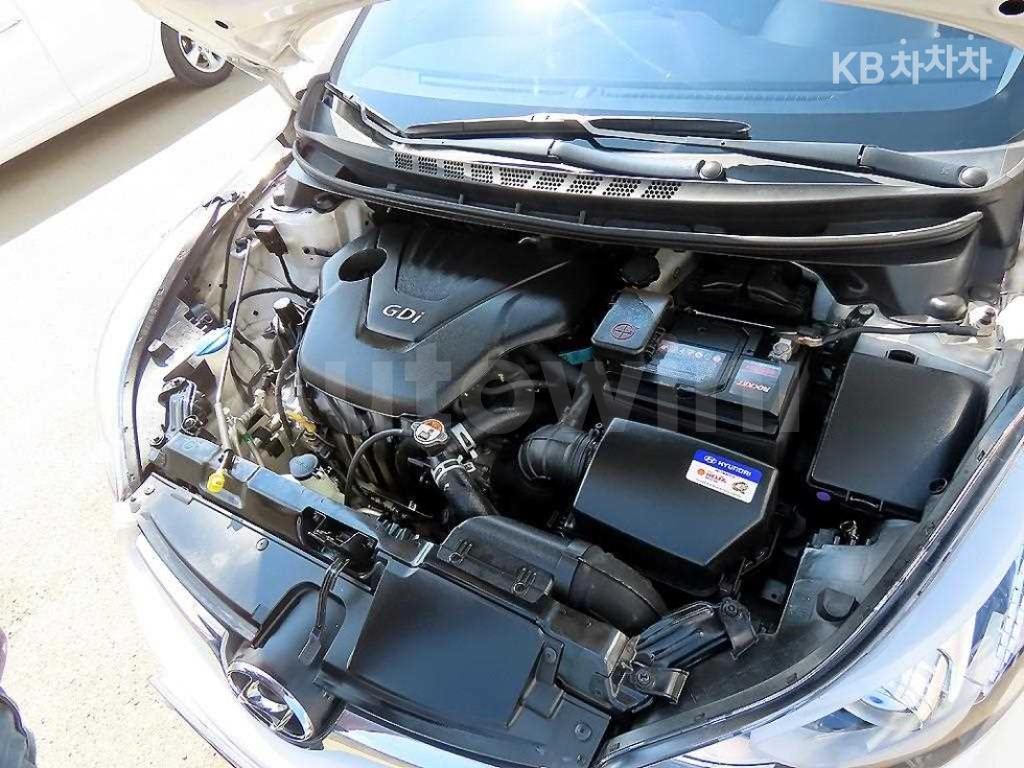 2016 HYUNDAI  AVANTE ELANTRA 1.6 GDI MORDERN BASIC - 19