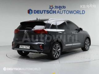 KNACE81CGLA358235 2020 KIA  NIRO 1.6 HEV NOBLESSE SPECIAL-3
