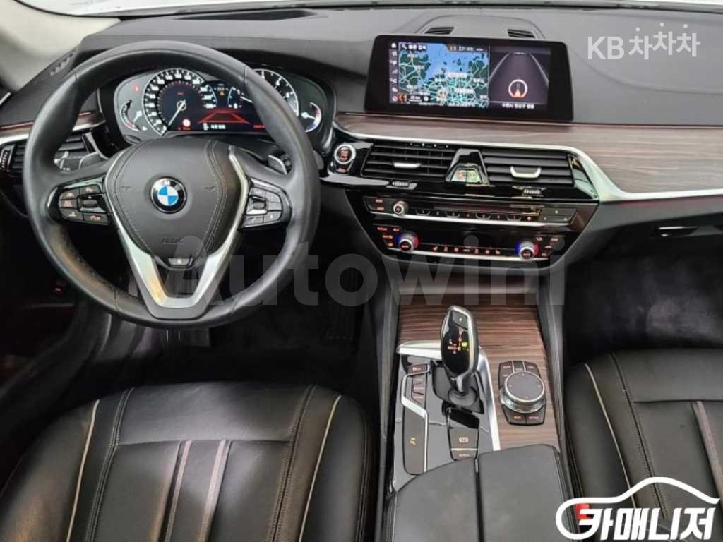 2019 BMW  5SERIES G30  530I LUXURY PLUS - 20