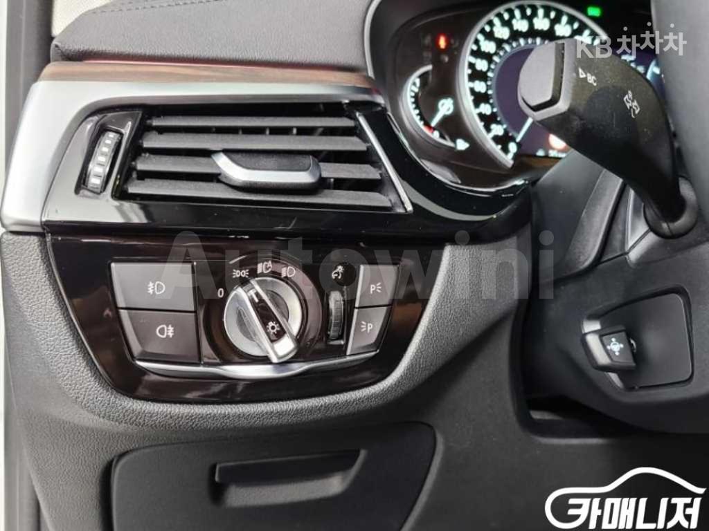 2019 BMW  5SERIES G30  530I LUXURY PLUS - 17