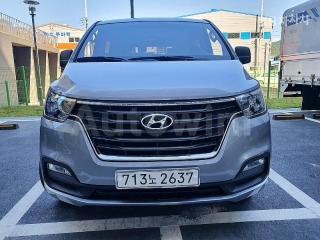 KMJWA37KDJU989879 2018 HYUNDAI  GRAND STAREX 웨건 12 SEATS 4WD SMART-0