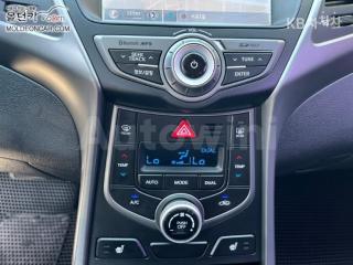 2015 HYUNDAI  AVANTE ELANTRA 1.6 GDI SMART BASIC - 9