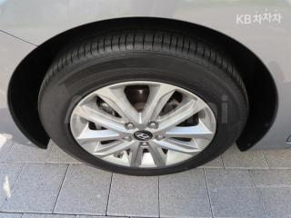 2015 HYUNDAI  AVANTE ELANTRA 1.6 GDI MORDERN BASIC - 20