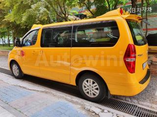 KMJWA37KBHU912281 2017 HYUNDAI GRAND STAREX H-1 15 SEATS 어린이버스 LUXURY-2