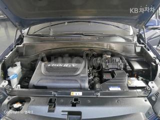 KMHSR81XDHU257105 2017 HYUNDAI  MAXCRUZ DIESEL(E-VGT)R2.2 4WD 파이니스트 EDITION 6 SEATS-4
