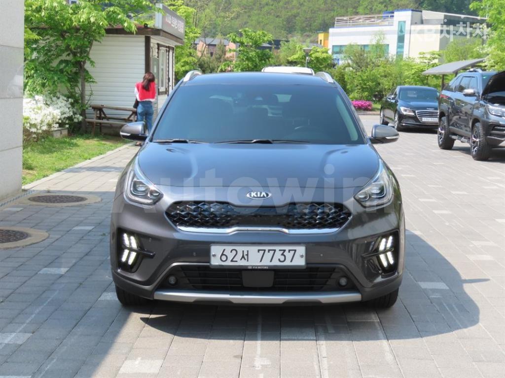 KNACE81CGLA294151 2020 KIA  NIRO 1.6 HEV NOBLESSE SPECIAL-0