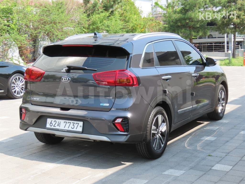 KNACE81CGLA294151 2020 KIA  NIRO 1.6 HEV NOBLESSE SPECIAL-2