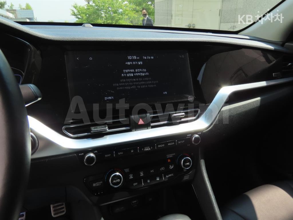 2020 KIA  NIRO 1.6 HEV NOBLESSE SPECIAL - 14
