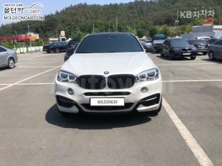 WBAKV6106J0W37727 2018 BMW X6 M50D-0