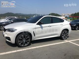 WBAKV6106J0W37727 2018 BMW X6 M50D-2
