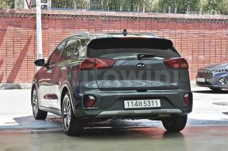 KNACE81CGLA350376 2020 KIA  NIRO 1.6 HEV NOBLESSE SPECIAL-3